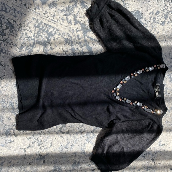 Sweater - Picture 1 of 2